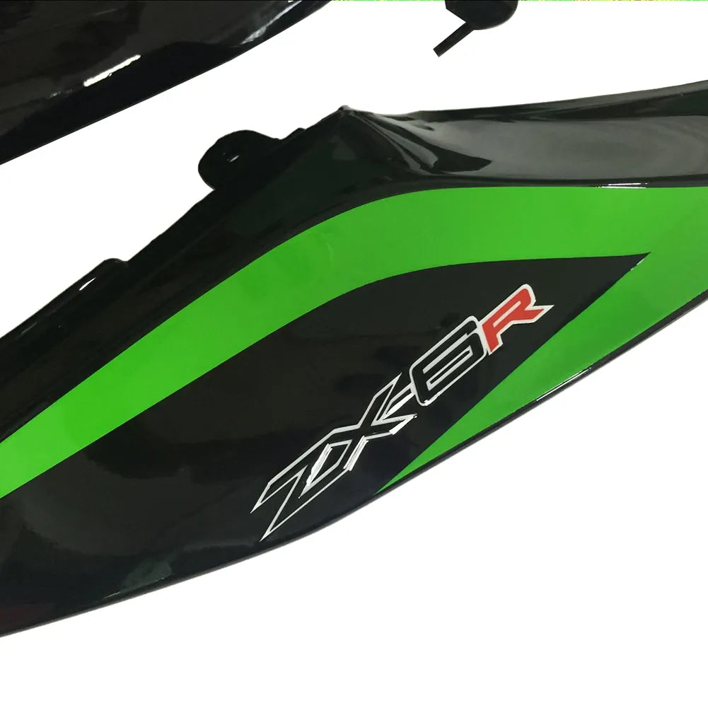 Kawasaki ZX-6R / 636 2013-2018 Green, Black, and White tail section fairing detail view 1